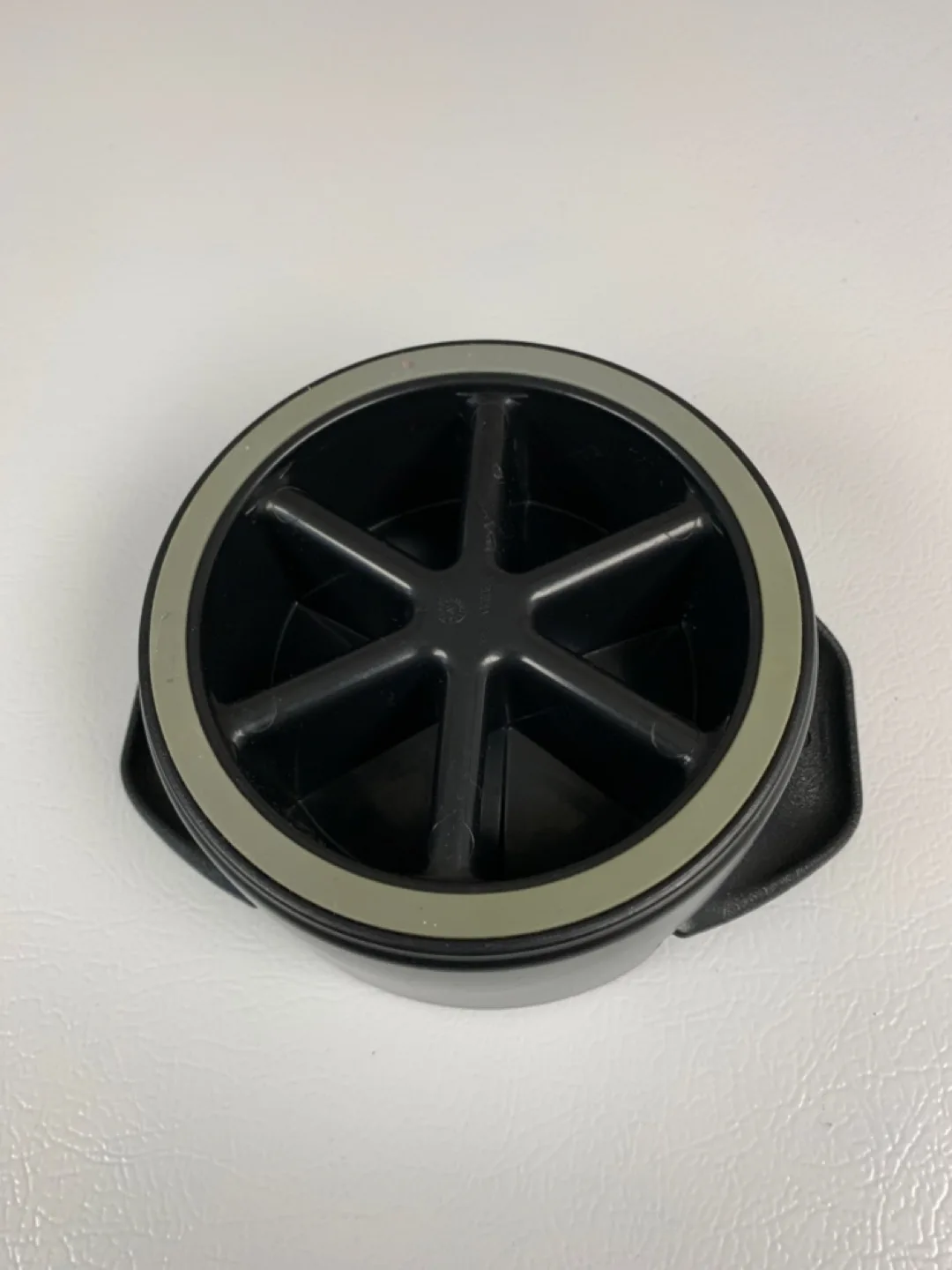 Pampered Chef Apple Slicer image indicator(6)