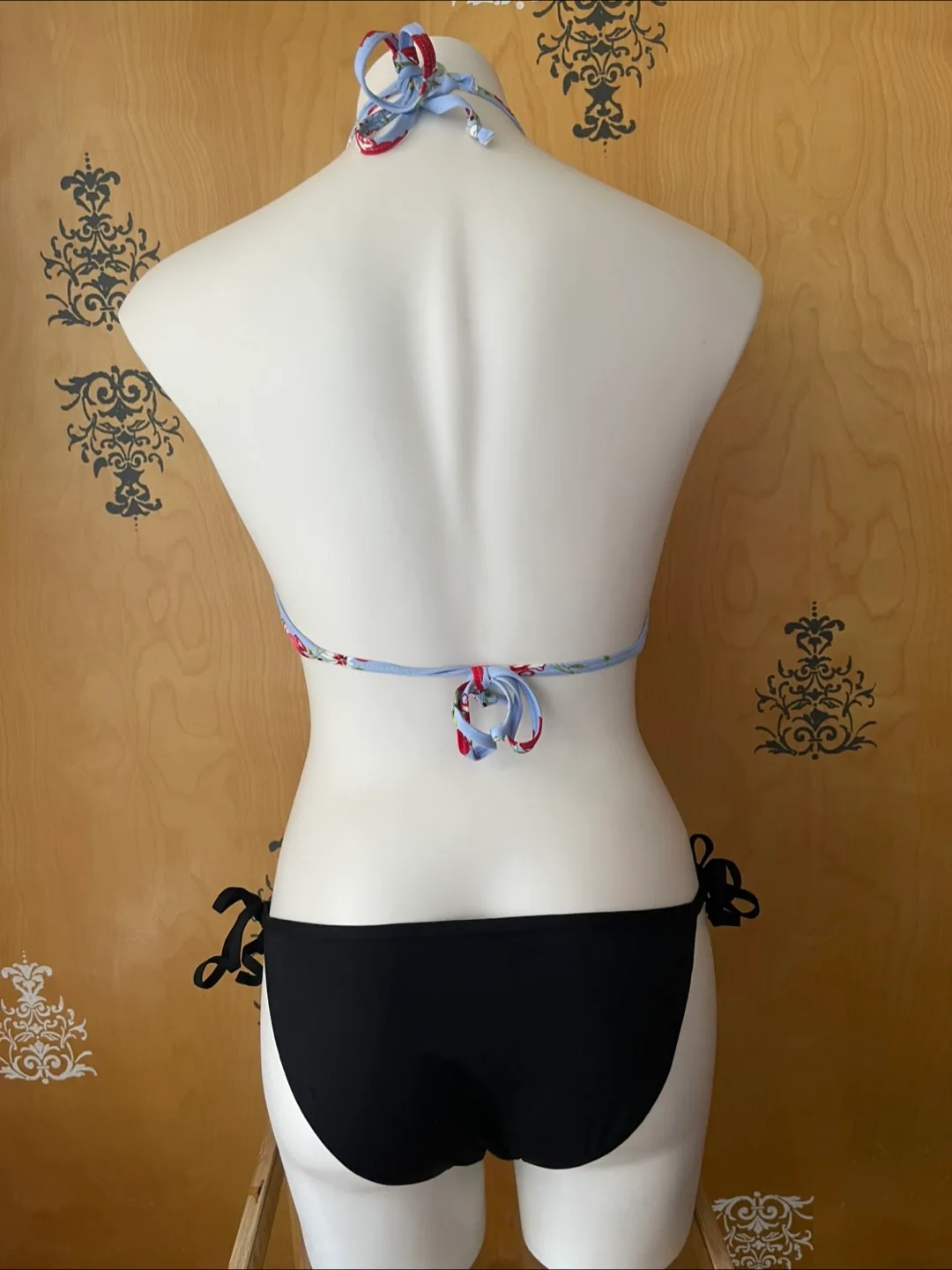 Vintage 2000s Y2K Bikini Set Floral Black Bottoms S image indicator(9)