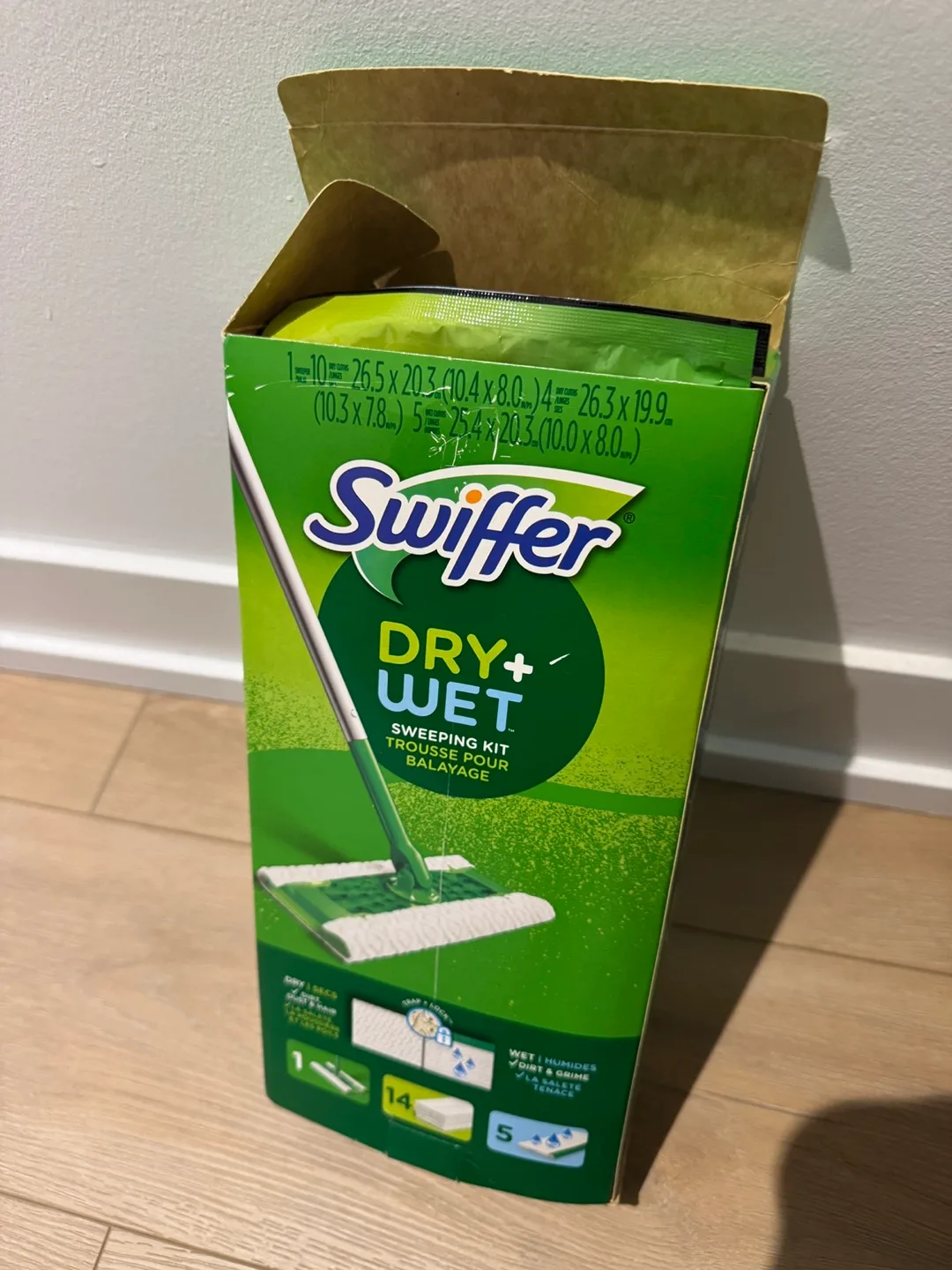 Swiffer Dry + Wet Sweeping Kit thumbnail