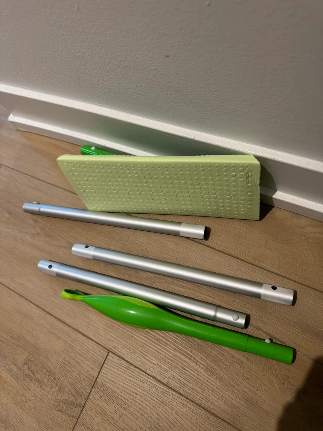 Swiffer Dry + Wet Sweeping Kit image indicator(2)