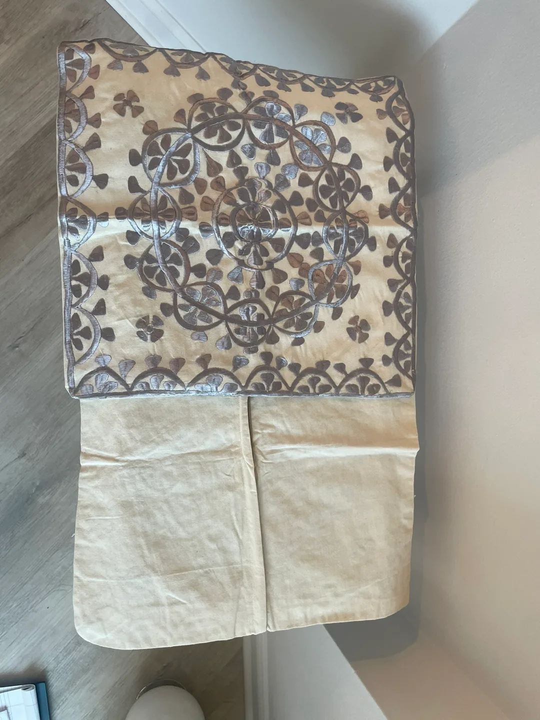 3 Authentic Moroccan Linen Decorative Throw Pillow Covers image indicator(4)