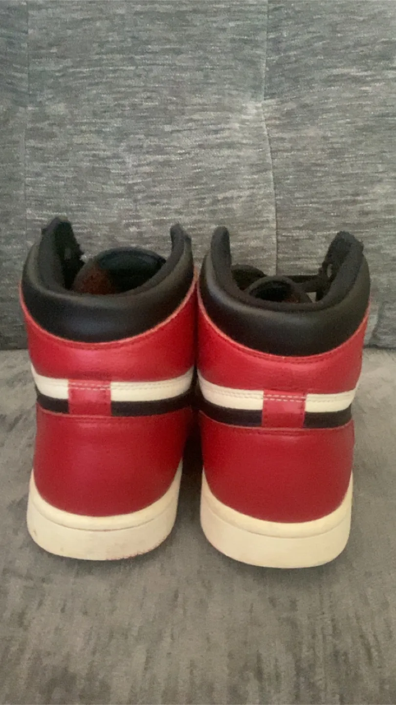 CLEAN Jordan 1 $30 pickup image indicator(2)