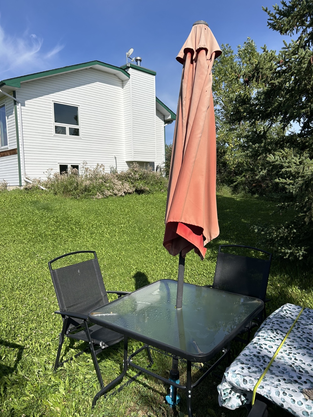 Outdoor Patio Set - Table, Chairs & Umbrella - photo 2
