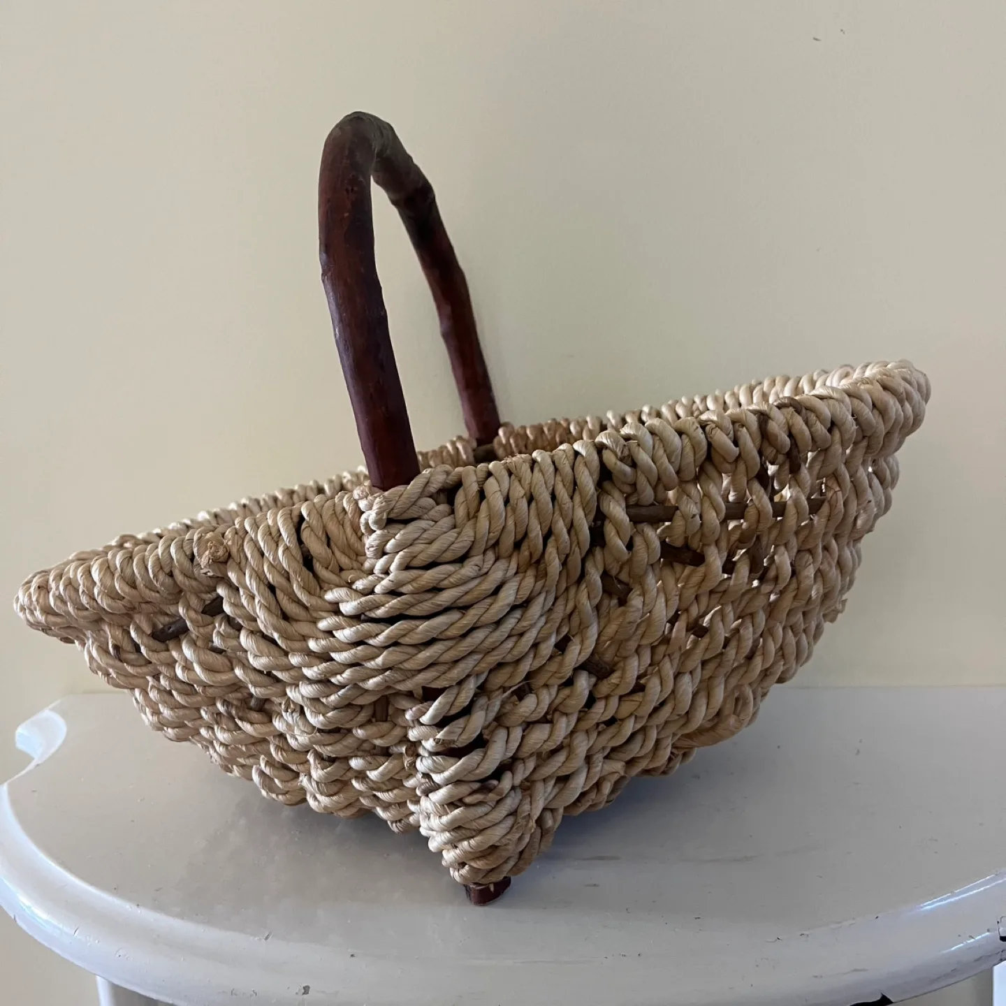 Woven Basket with Wood Handle image indicator(2)