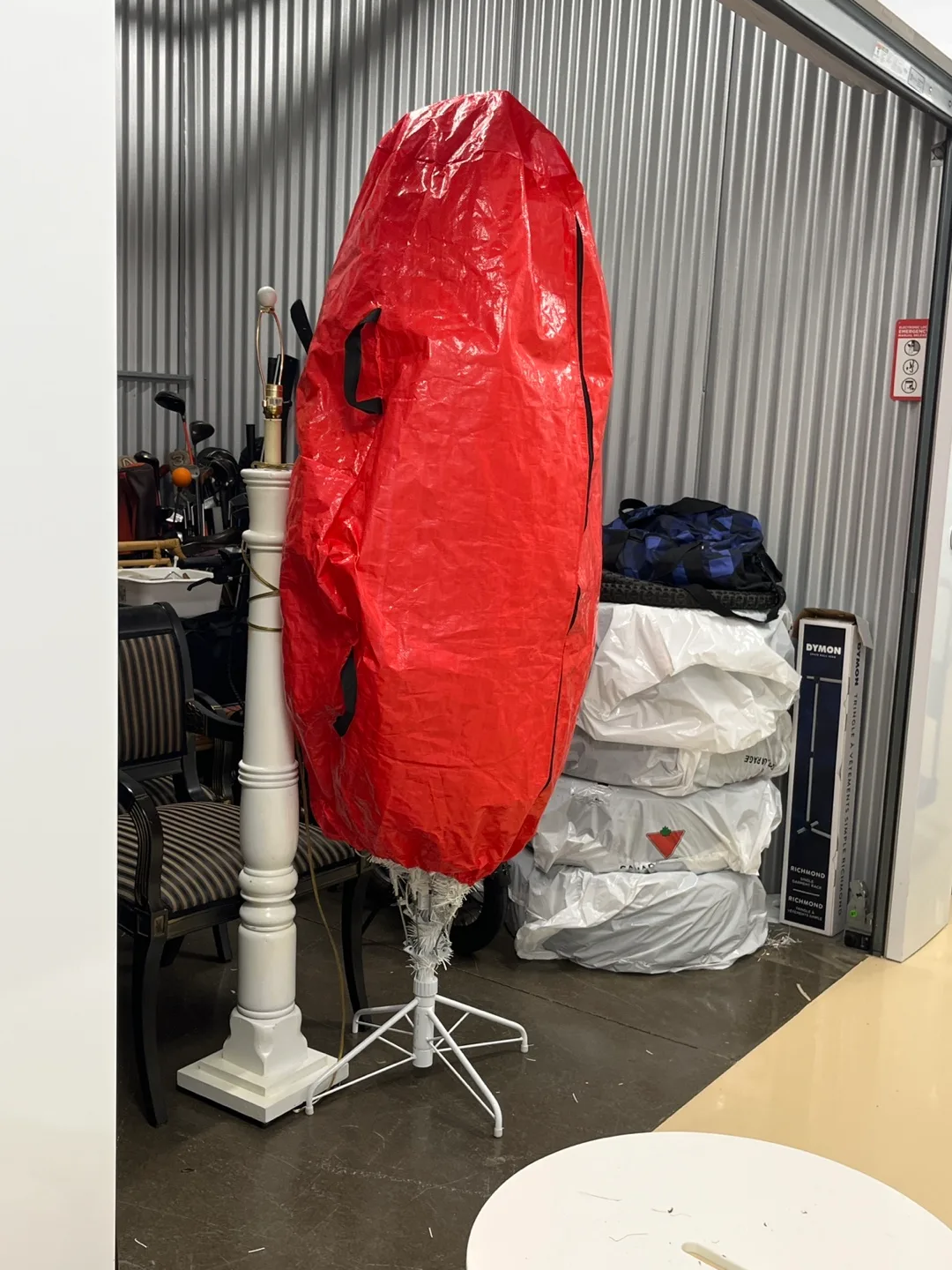 White Artificial Christmas Tree image indicator(2)