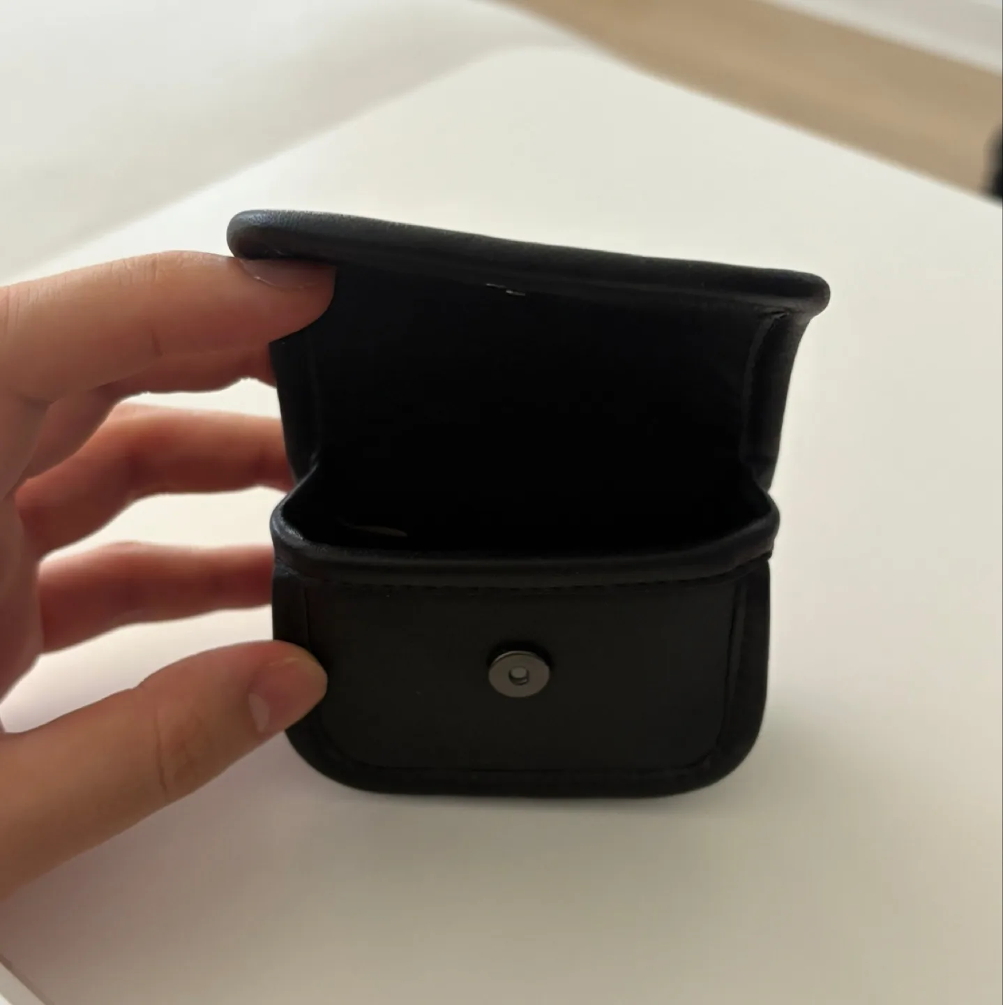 NEW* Coach Black Leather Airpod Case/ small case image indicator(3)