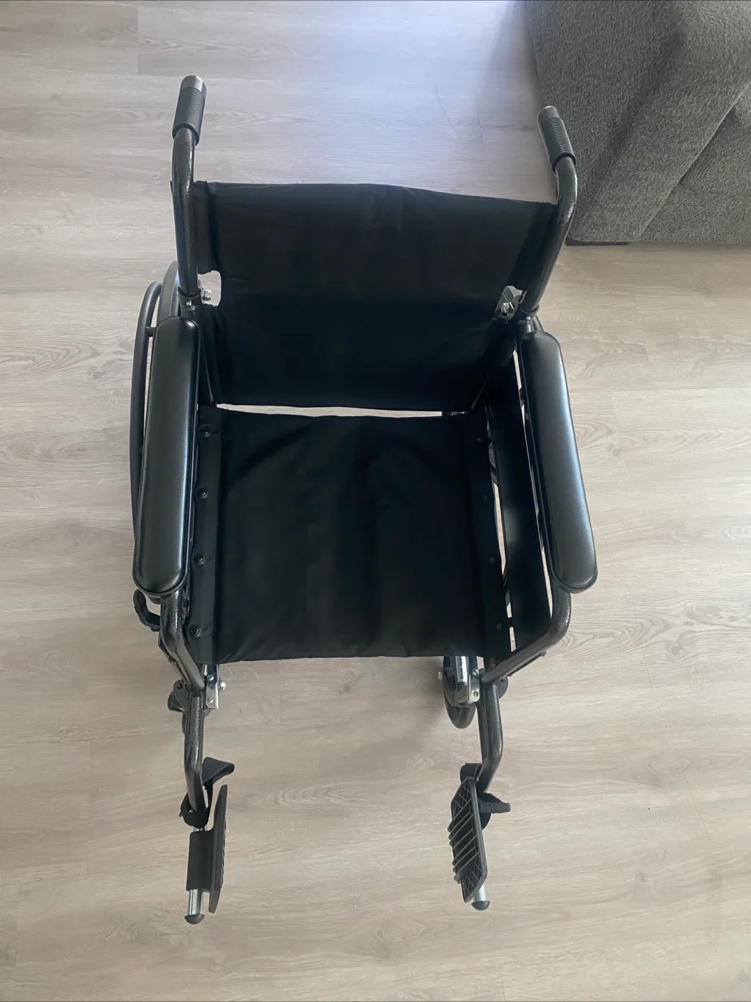 Drive Medical Wheelchair silver sport 1- Gently Used