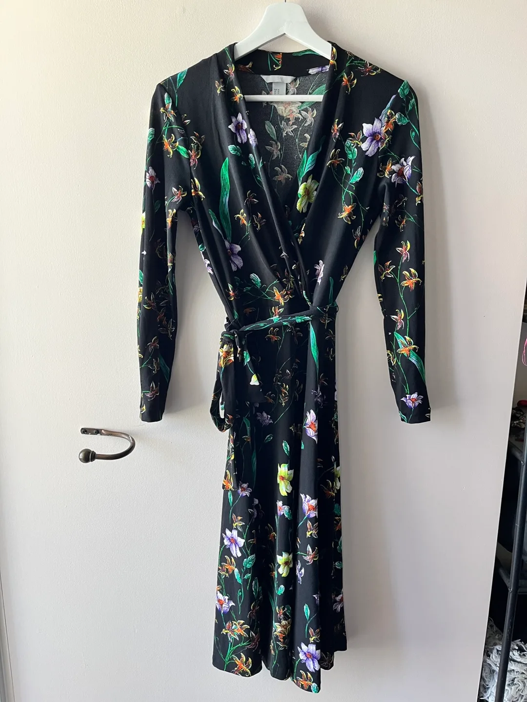 H&M Black Floral Wrap Dress - Size XS image indicator(5)