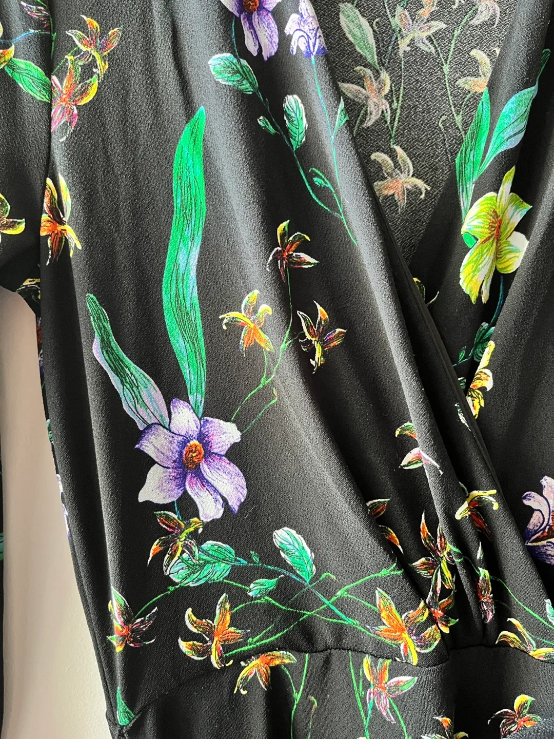 H&M Black Floral Wrap Dress - Size XS image indicator(3)