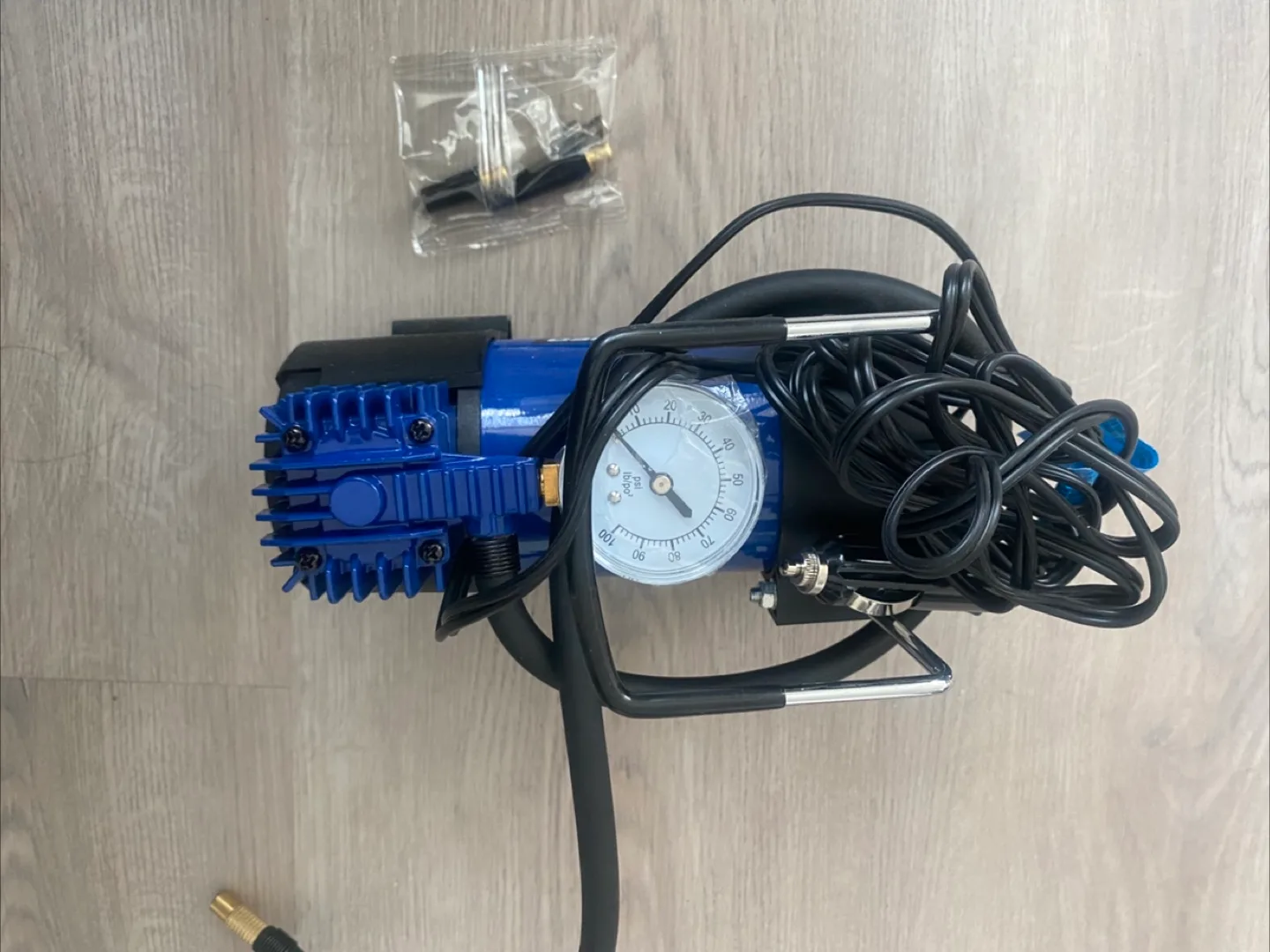 Certified 12V Direct-Drive Analog Air Compressor - NEW image indicator(3)