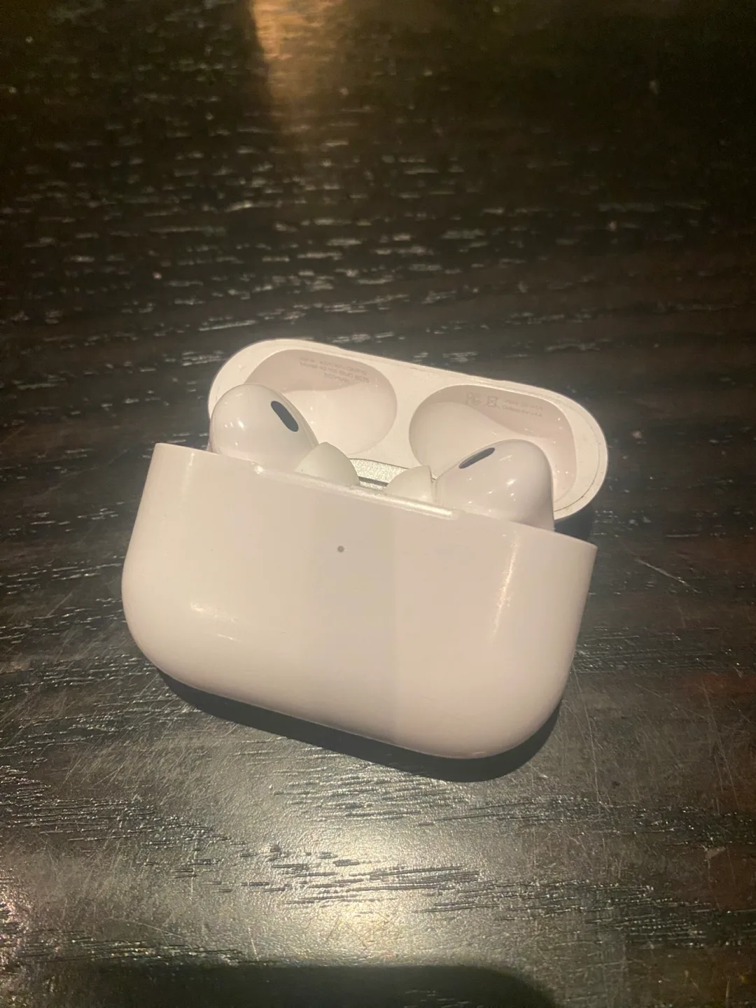 Apple AirPods Pro (2nd generation) image indicator(2)