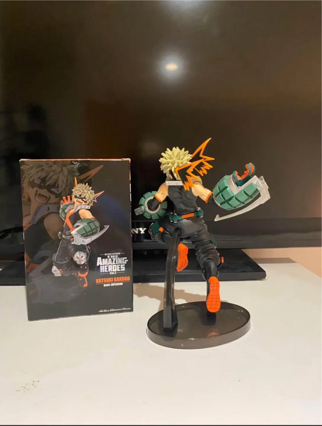 Katsuki Bakugo Figure image indicator(2)