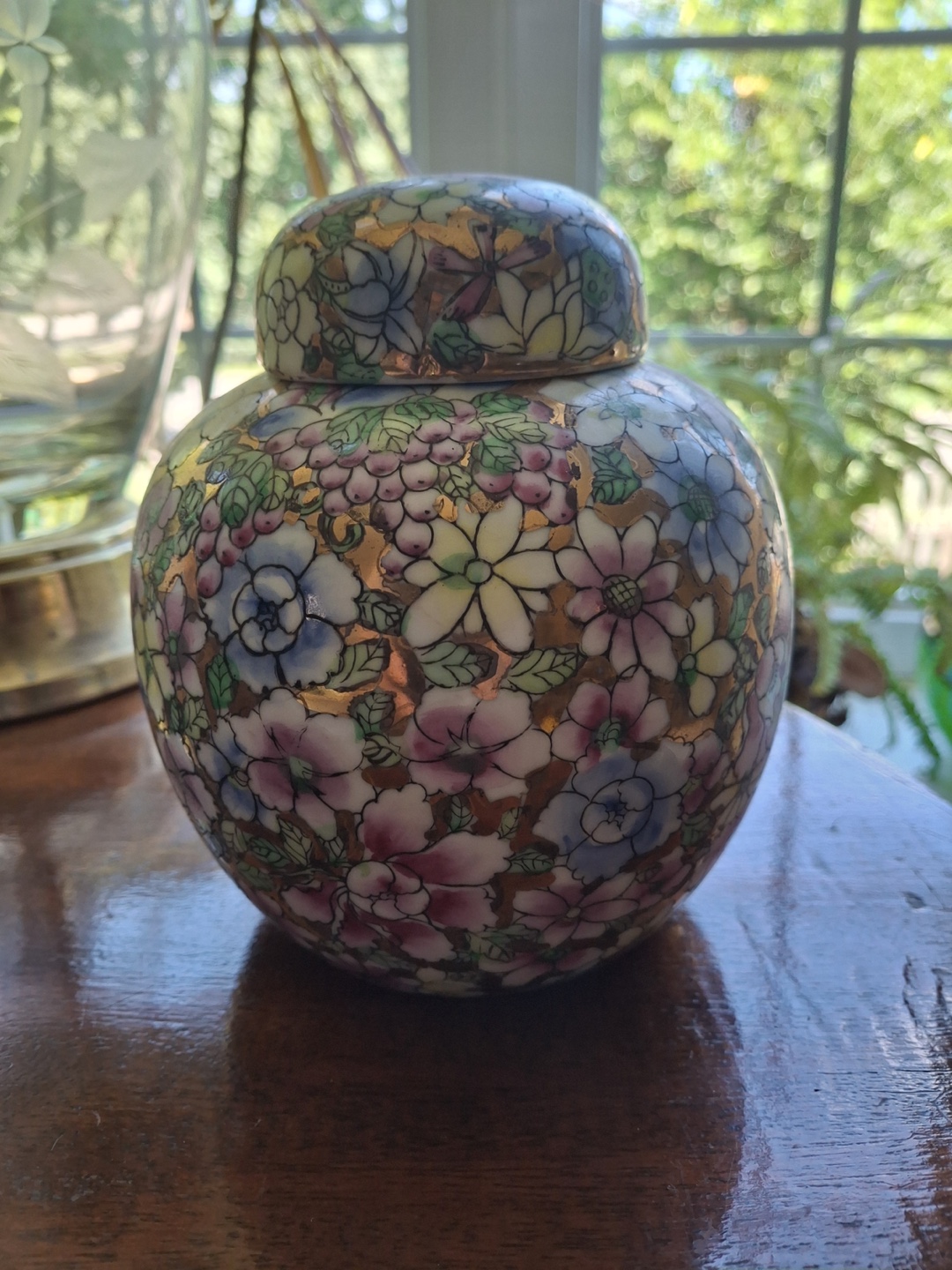 Small floral ginger jar with lid - photo 2