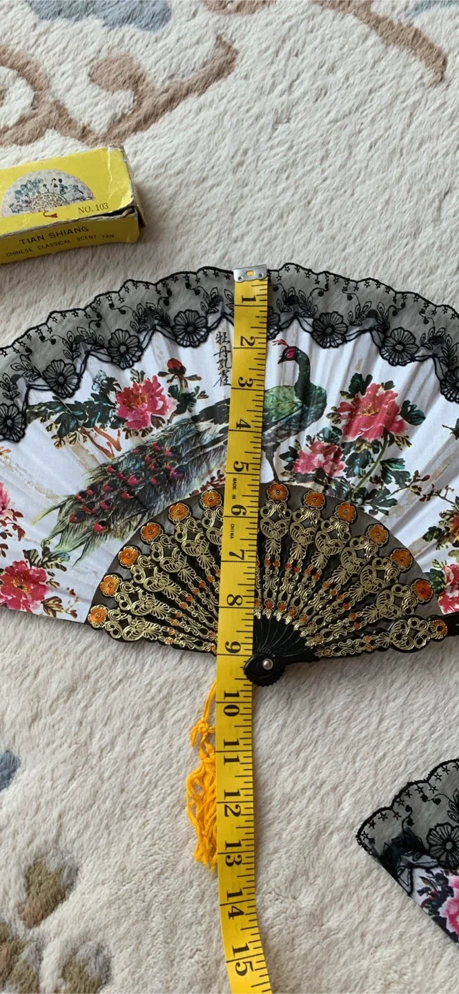 Chinese Folding Hand Fan image indicator(2)
