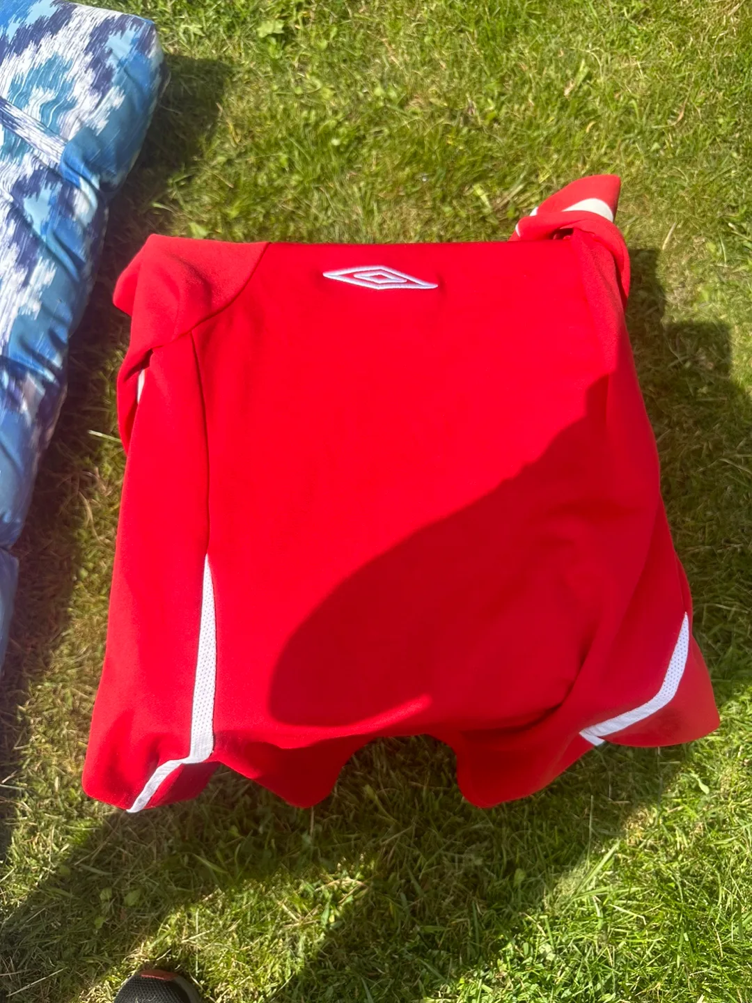 Umbro Red Training Top thumbnail