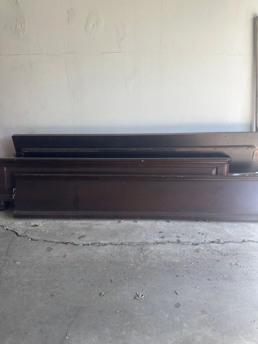 Upholstered Headboard image indicator(2)