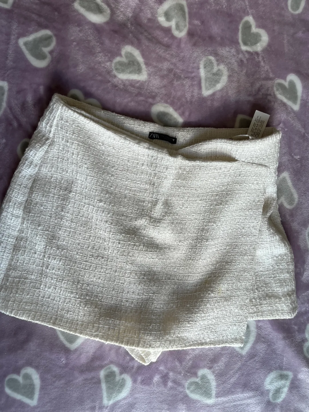 Zara White Shorts - Size L thumbnail