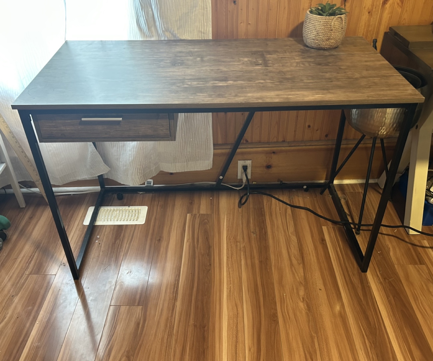 Desk with drawer and adjustable chair - photo 3