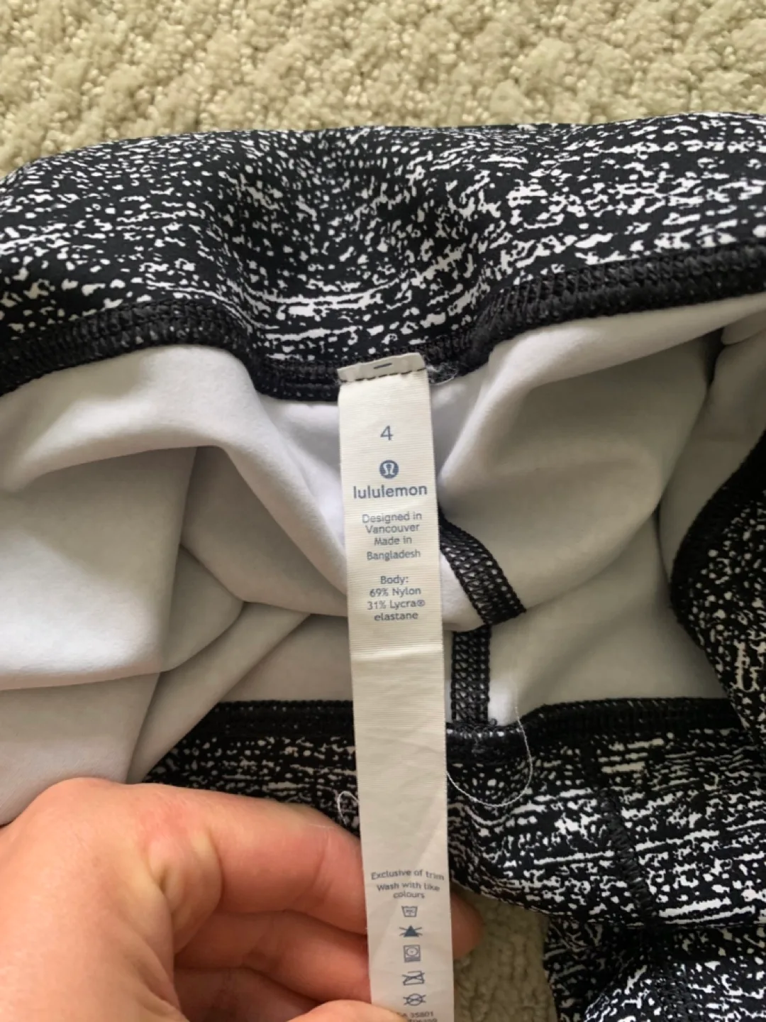 Lululemon Leggings - Size 4 image indicator(4)