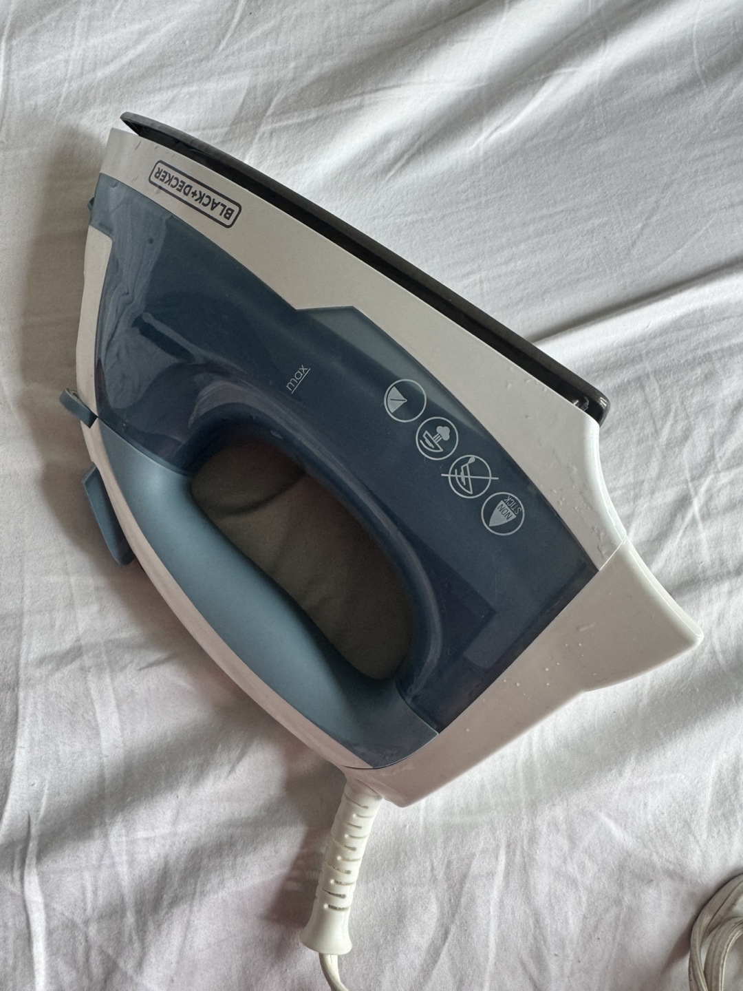 Black+Decker Steam Iron - photo 3