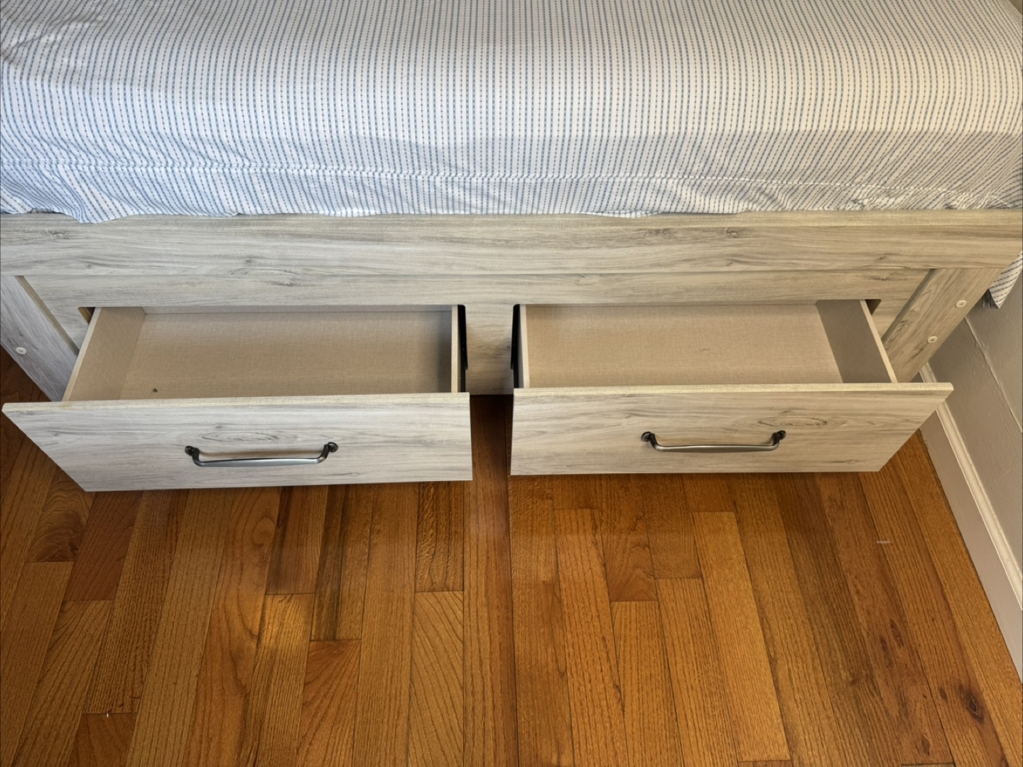 Bedroom Furniture Set  Modern rustic Style - photo 3