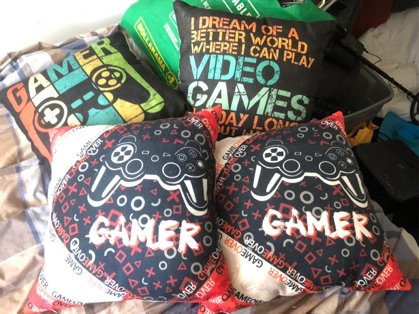 Gamer Themed Home Decor Lot thumbnail