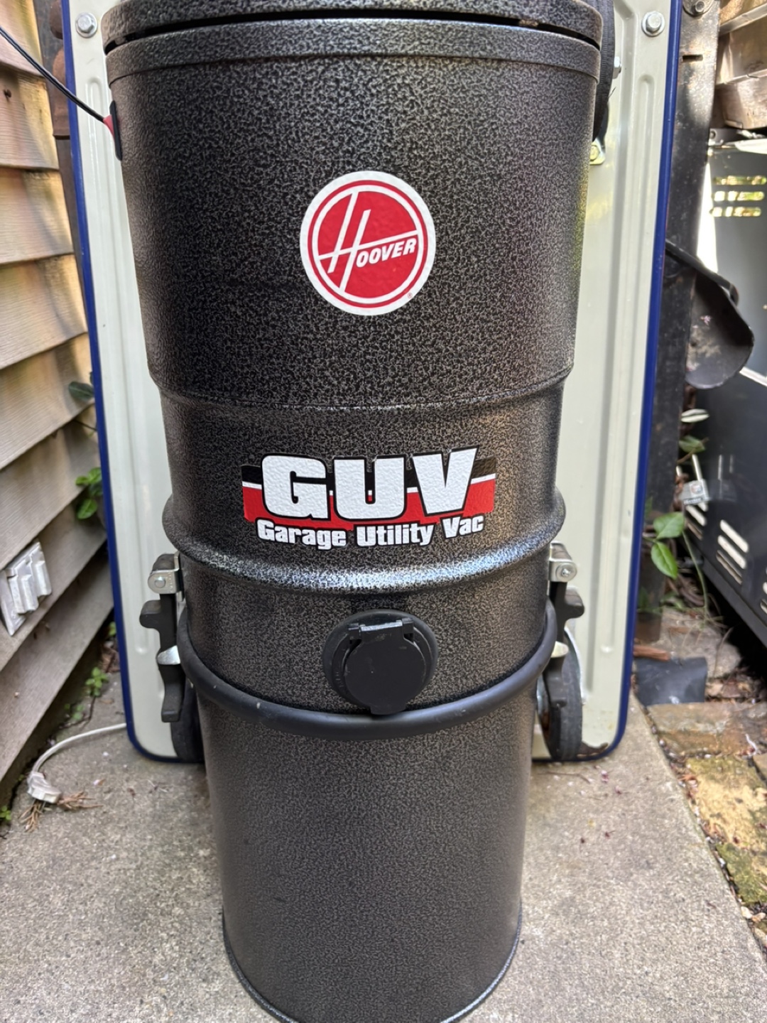 Hoover garage vacuum