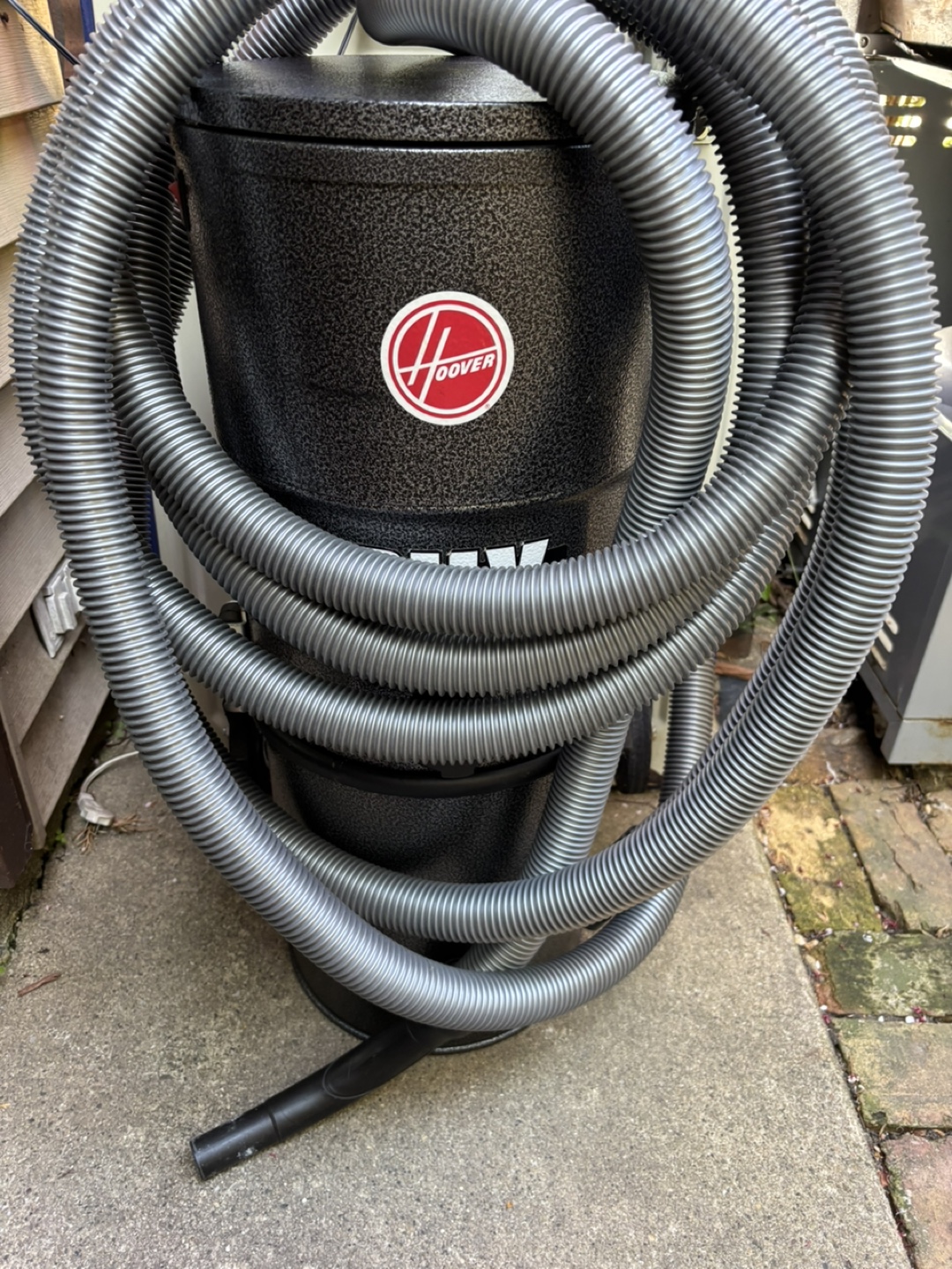 Hoover garage vacuum - photo 2