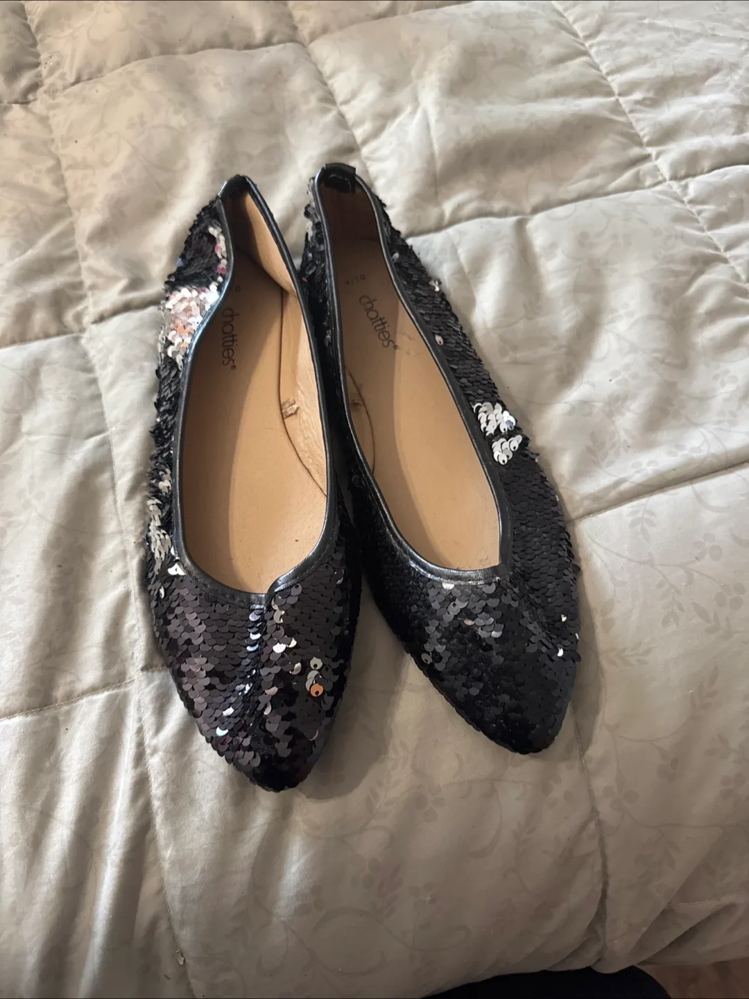 Chatties Black Sequin Flats Size 9/10 thumbnail