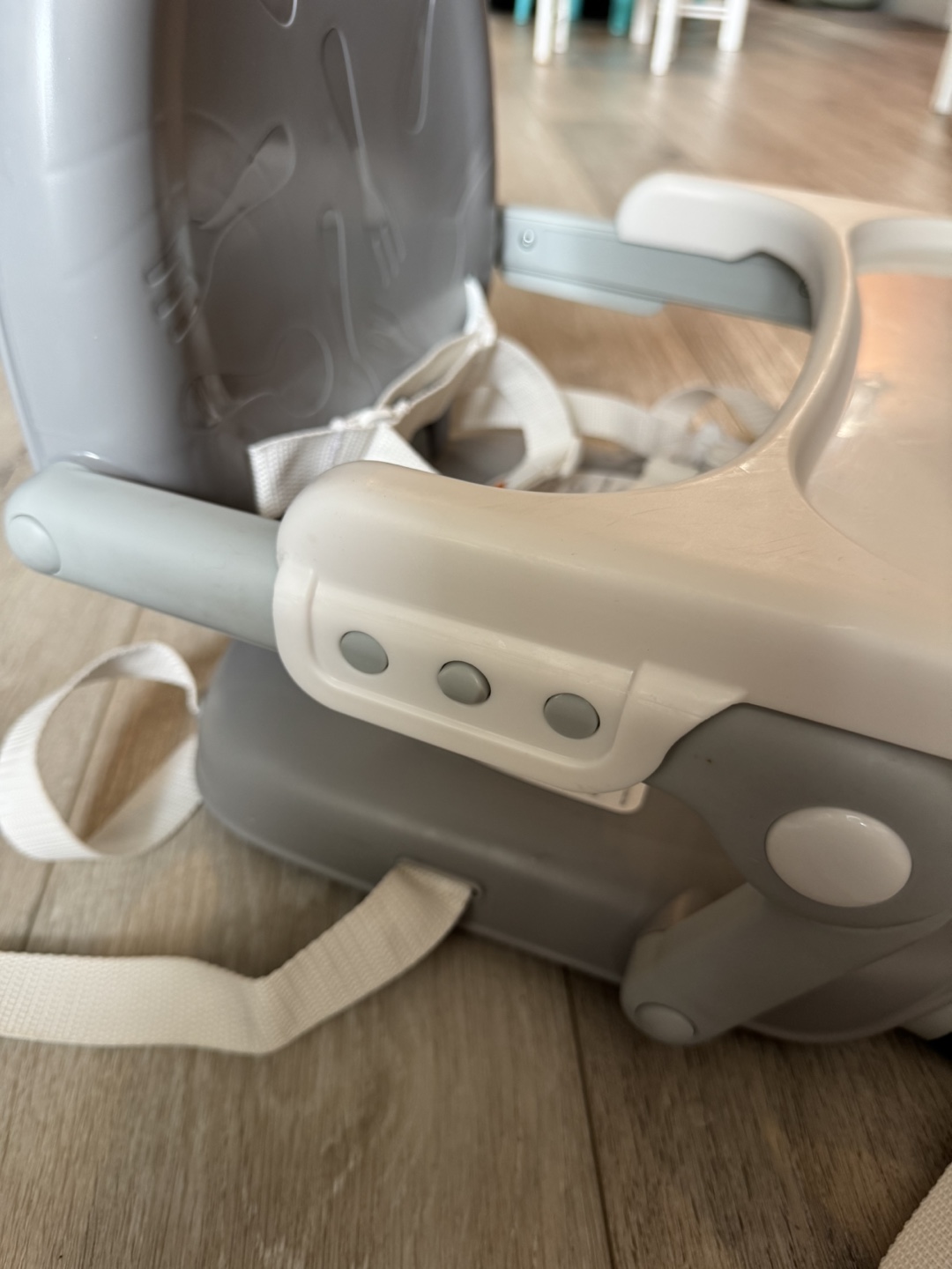 Chicco Pocket Snack Booster Seat - photo 4