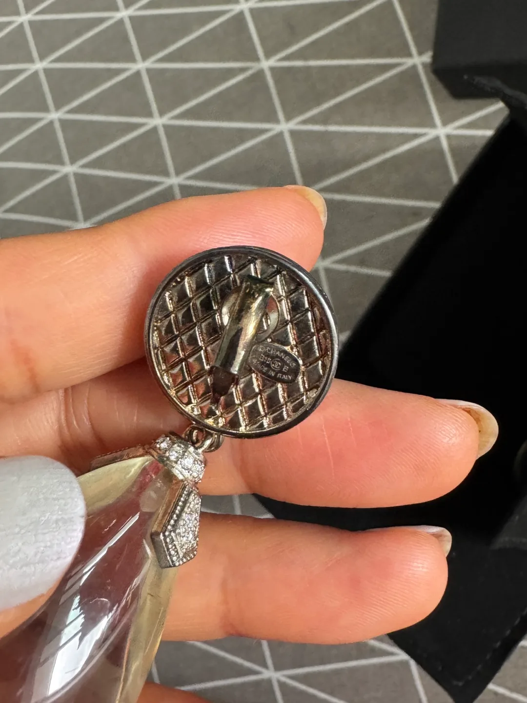 Drop Earrings with Box image indicator(3)