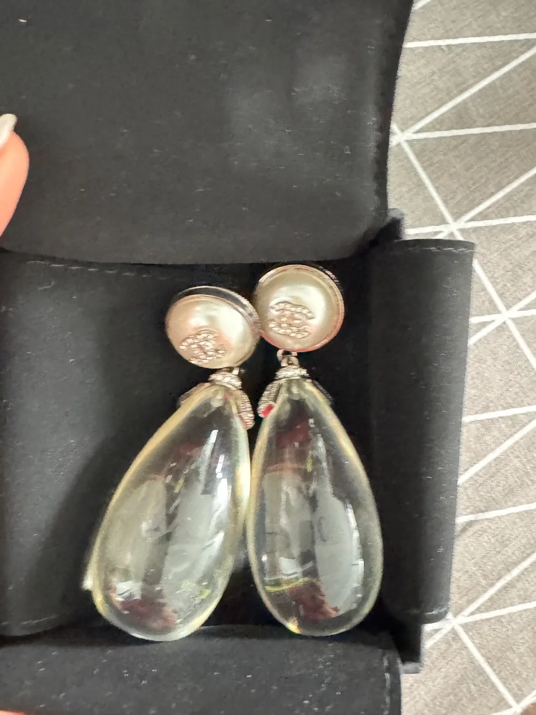 Drop Earrings with Box thumbnail