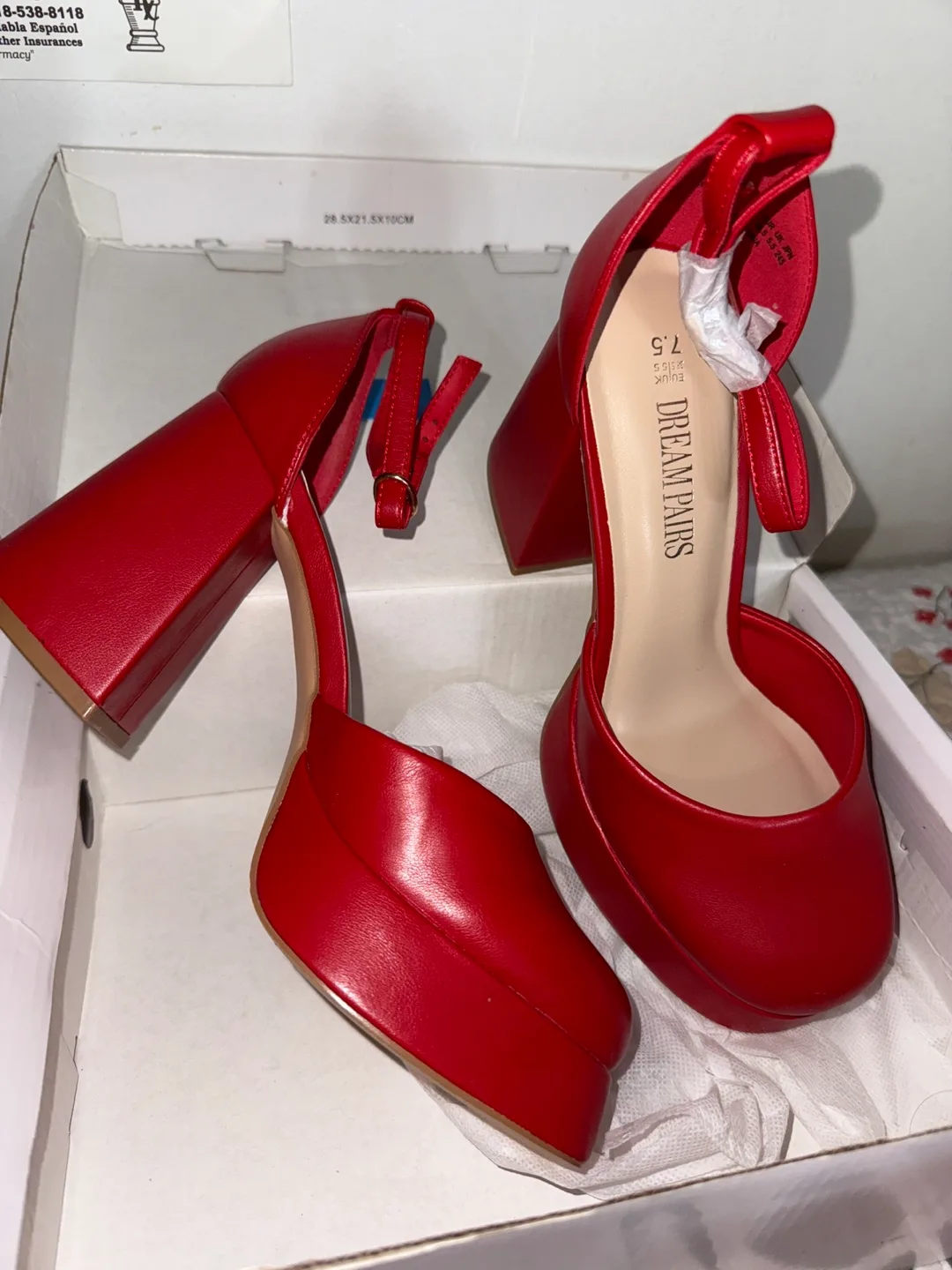 DREAM PAIRS Women's Platform Heel - Red, Size 7.5 image indicator(3)