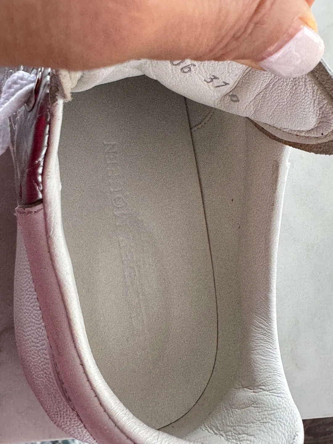 Alexander McQueen Silver Sneakers - Size 37 image indicator(4)