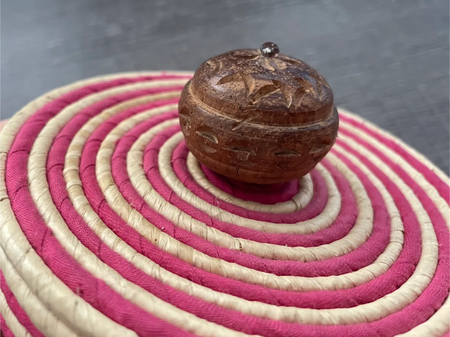 Decorative Basket with Lid image indicator(3)