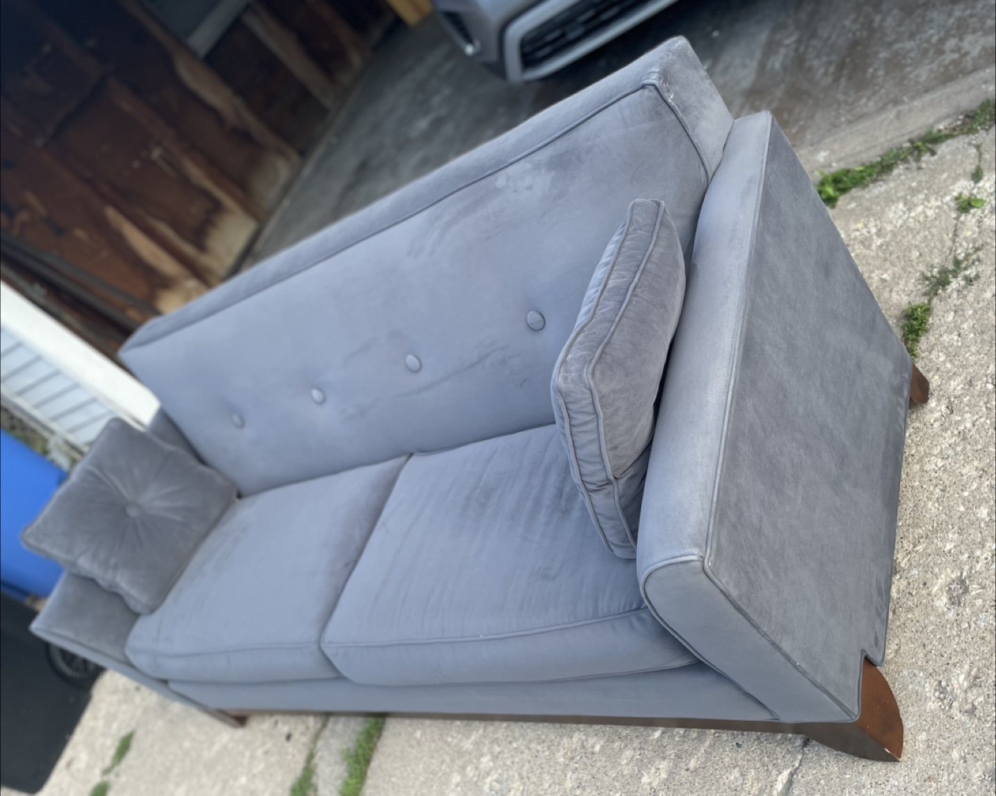 Couch - photo 2