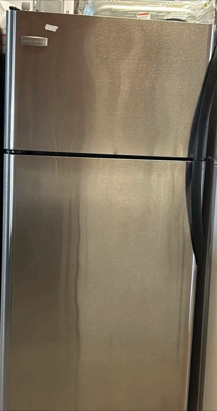 Frigidaire Stainless Steel Top Freezer Refrigerator image indicator(5)