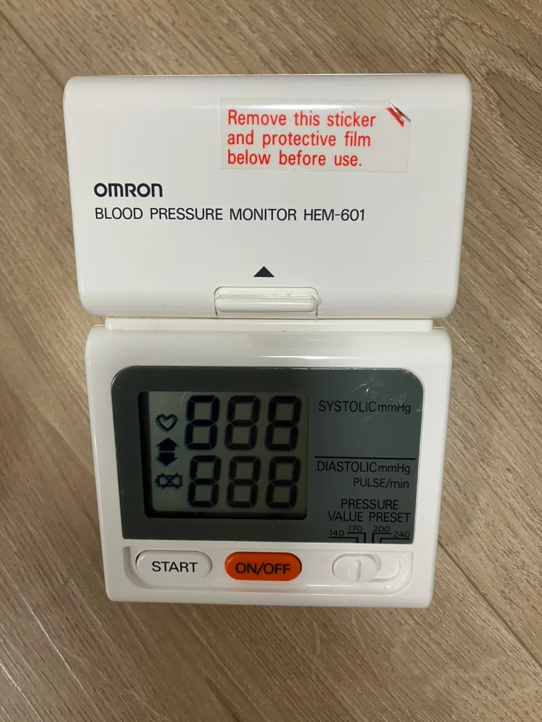 Omron HEM-601 Wrist Blood Pressure Monitor thumbnail