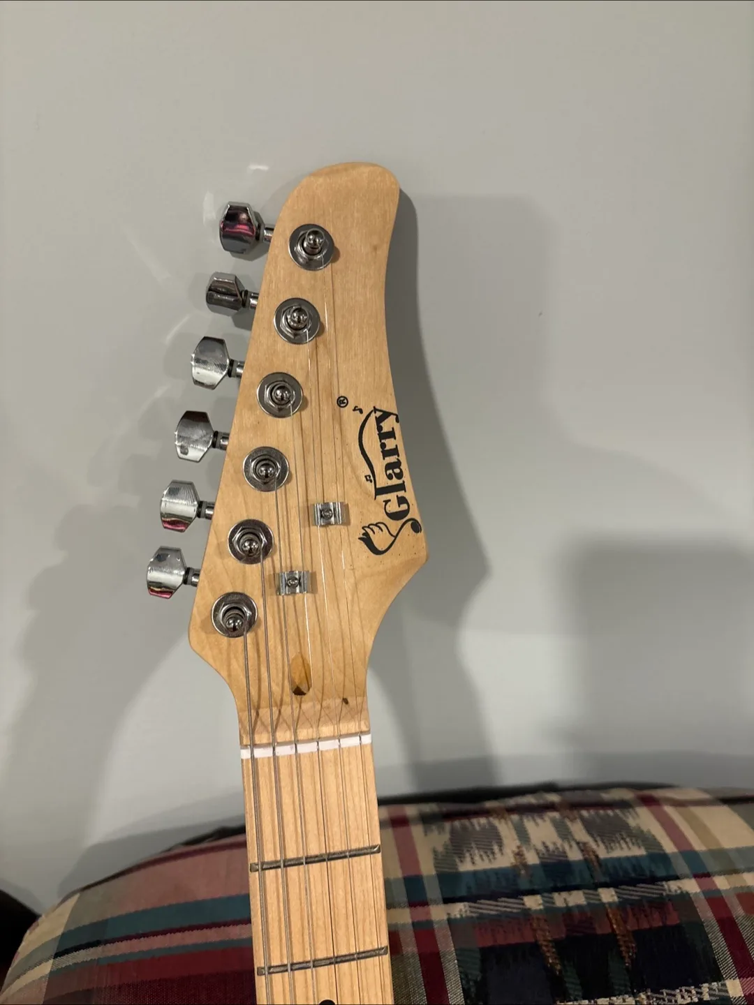 Glarry Electric Guitar with GA-20 Amp image indicator(2)