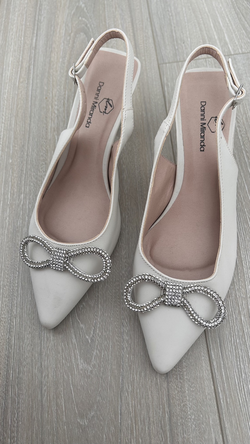 Danni Miranda White Heels, Size 5
