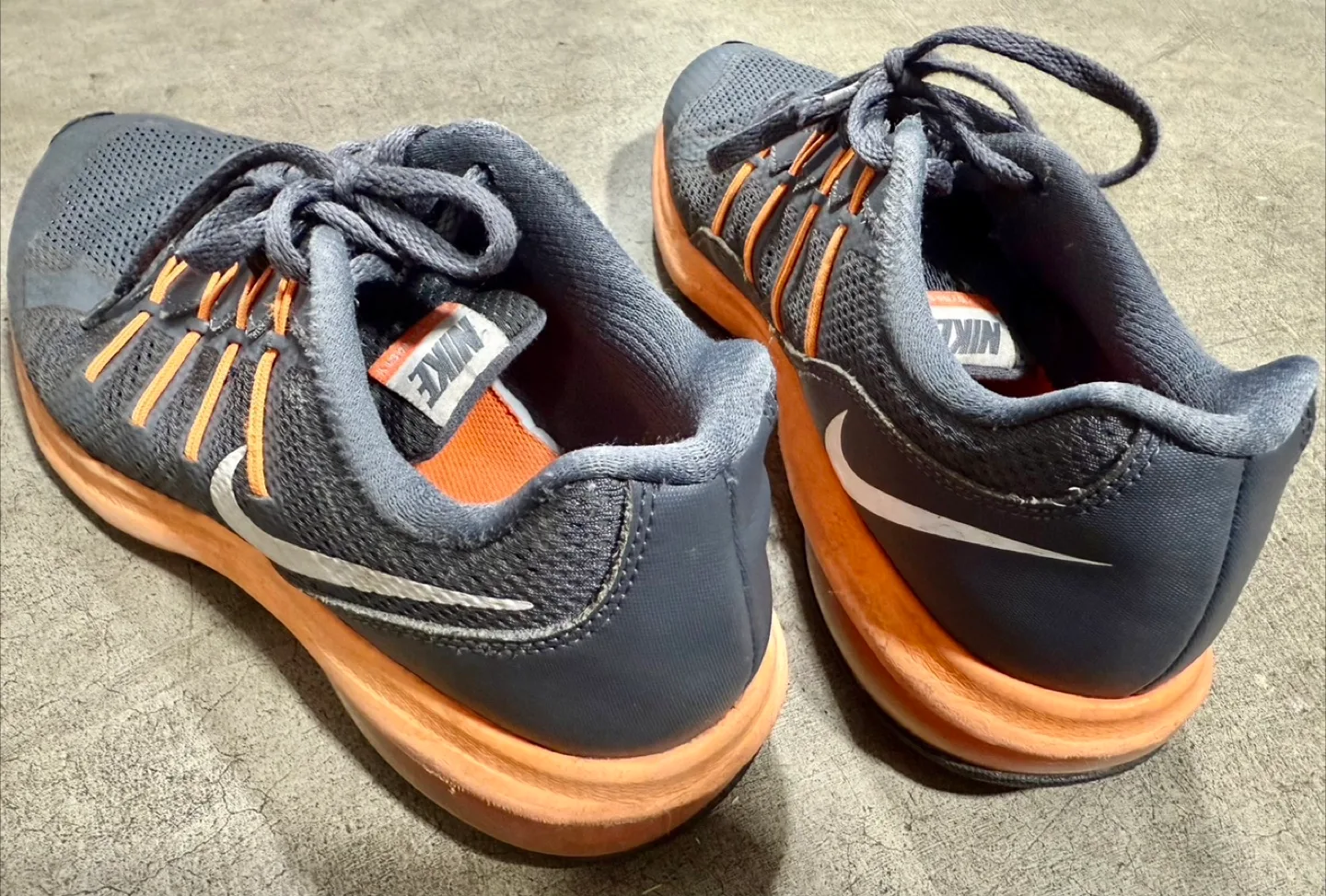 Nike Running Shoes image indicator(2)