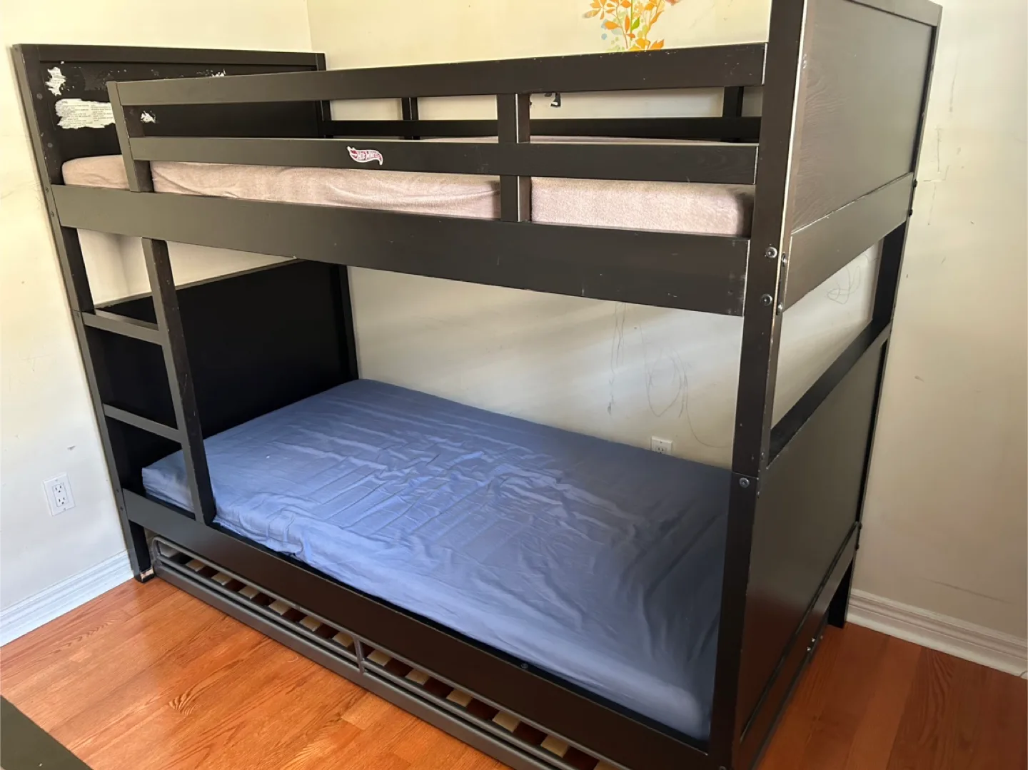 Bunk bed with pull out bed  *MOVING SALE* image indicator(2)