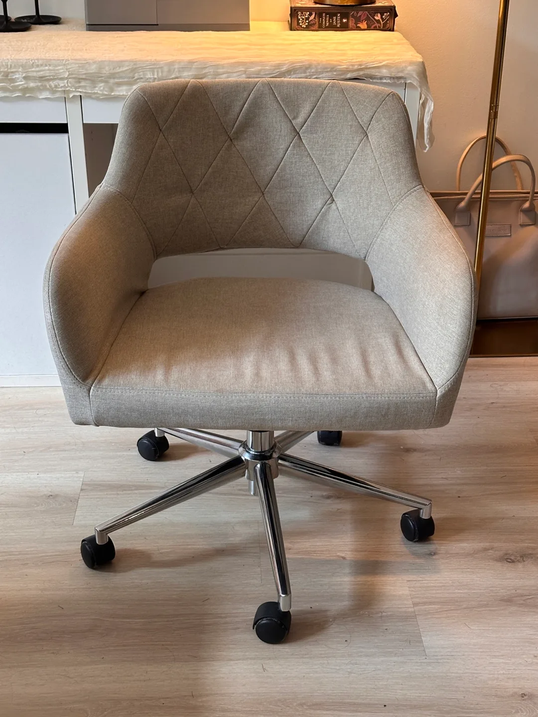 Upholstered Swivel Office Chair - Beige image indicator(5)