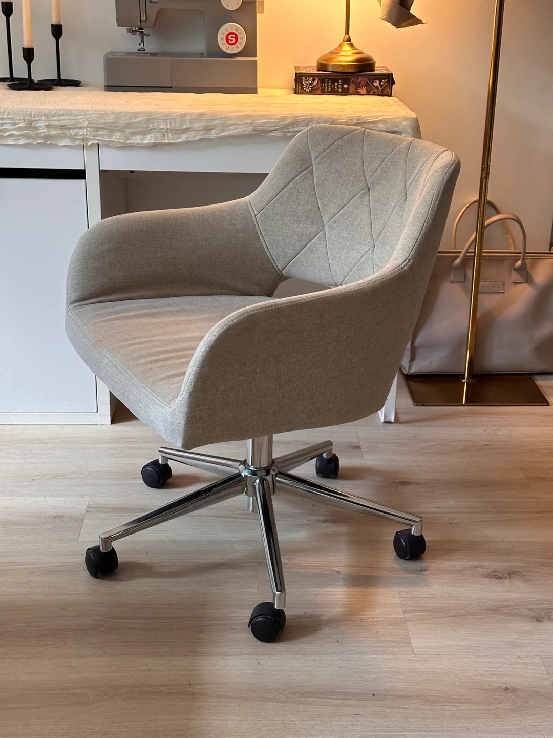 Upholstered Swivel Office Chair - Beige image indicator(3)