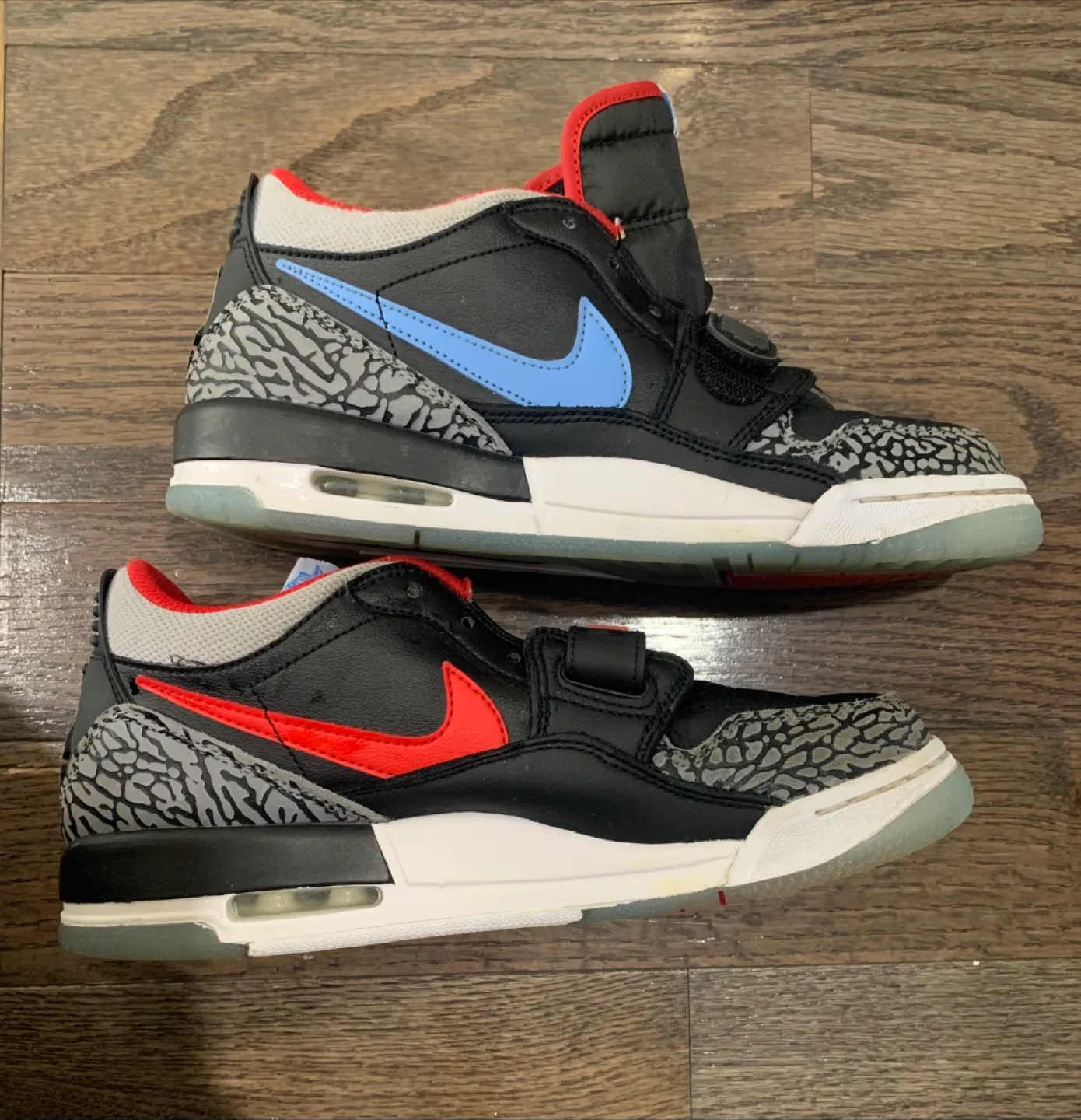 Air Jordan Legacy 312 Low GS (CD9054-004) in Youth Size 7Y image indicator(4)