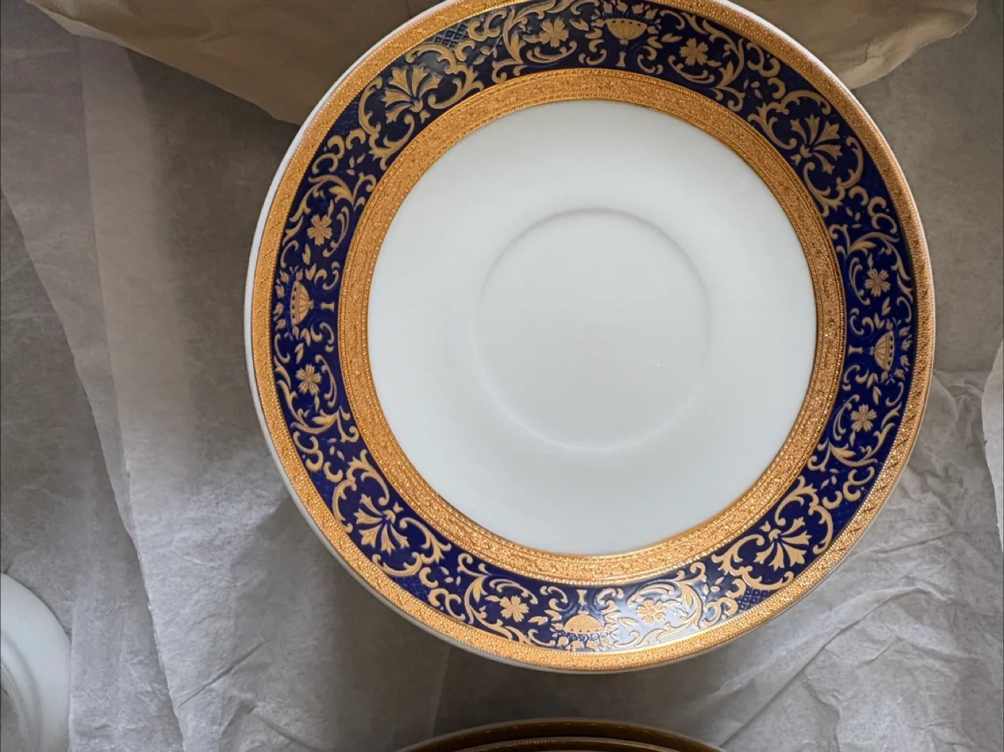 Elegant Porcelain Dinnerware Set - Blue & Gold image indicator(4)