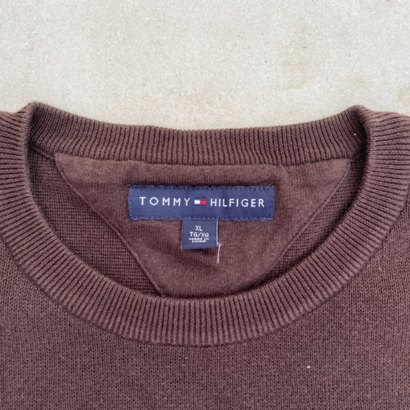 Tommy Hilfiger Brown Sweater - XL image indicator(2)