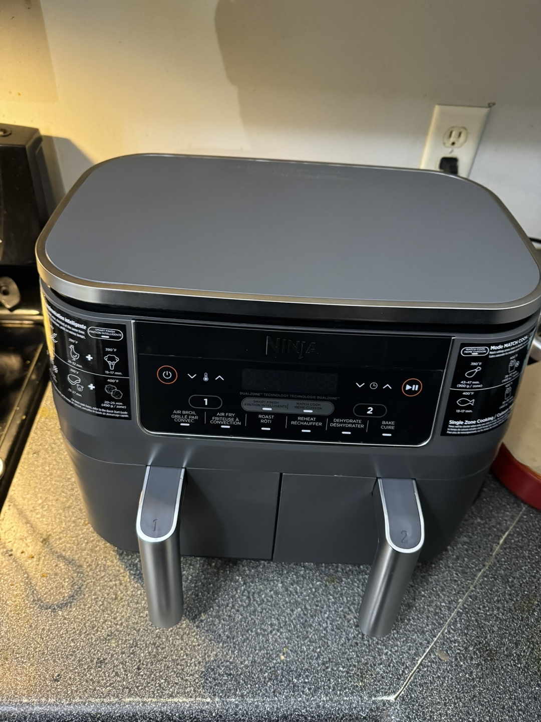 Ninja Dual Basket Air Fryer + Free Accessories (Like New)