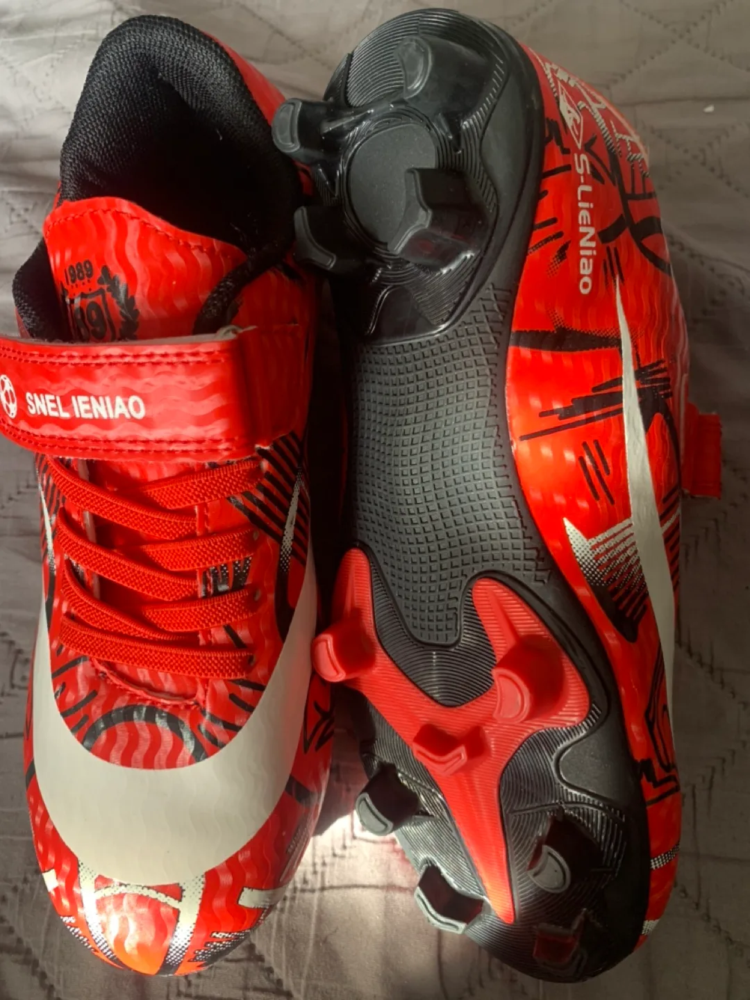 SNELIENIAO Red TF Soccer Cleats - Size 9 Women/7 Men image indicator(10)