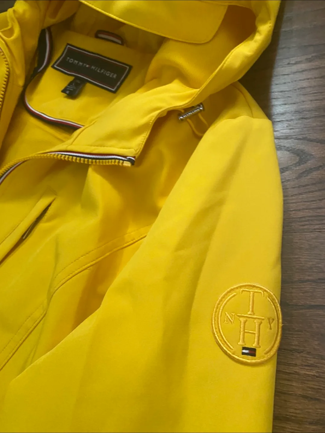Tommy Hilfiger Yellow Rain Jacket - Size L image indicator(4)